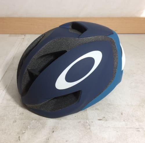 Oakley aro5 mips 2025