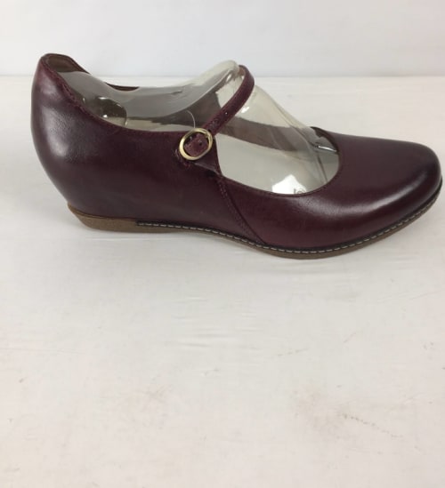 Dansko Very Good Loralie Women s Shoes Great Lakes Outpost