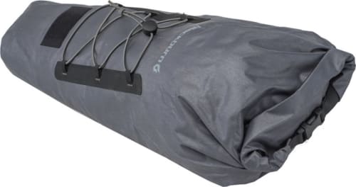 BLAC7097808-bbn-outpost-elite-universal-seat-pack-black-7097808-detail-3_970x560