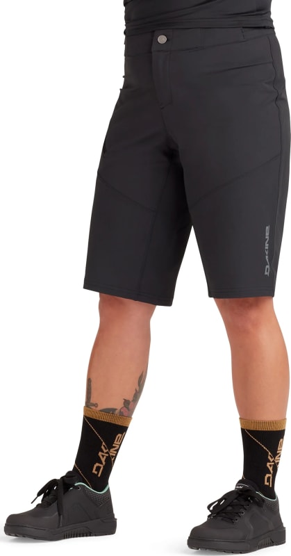 DAKIW151DAK0004BLKL-WOMEN_SSYNCLINE13_SHORT-BLACK-W151DAK0004_BLACK_SS22_FRONT6_2000x