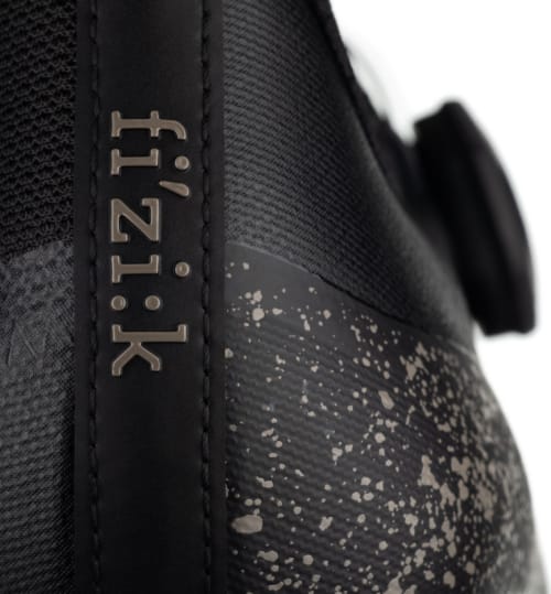 FIZIF2010400-tempo-overcurve-r4-les-classiques-5-boa-fizik-road-cycling-shoes-classique-cycle-rides