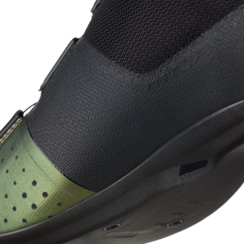 FIZIF2555400-tempo-overcurve-r4-iridescent-beetle-black_detail1