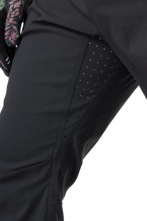 FLYL225501032-S25_Nash3-quarterShirt_Bear-RyeGraphic_PrestonPant_Black_2_2000x