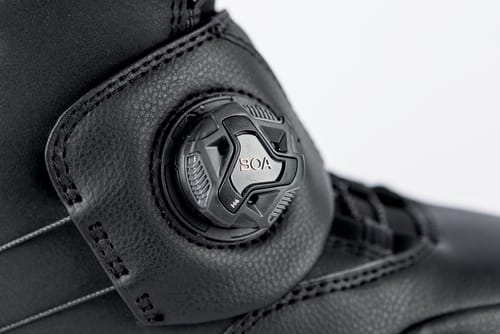 NITRN848721001W7-848721-001_Cave-TLS-Step-On_Black_Detail-5