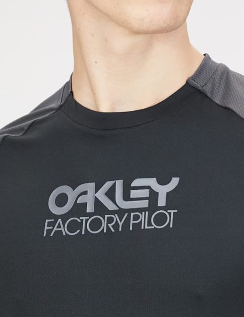 OAKLFOA4044979HVL-81TBOqKWdaL._AC_SY879_