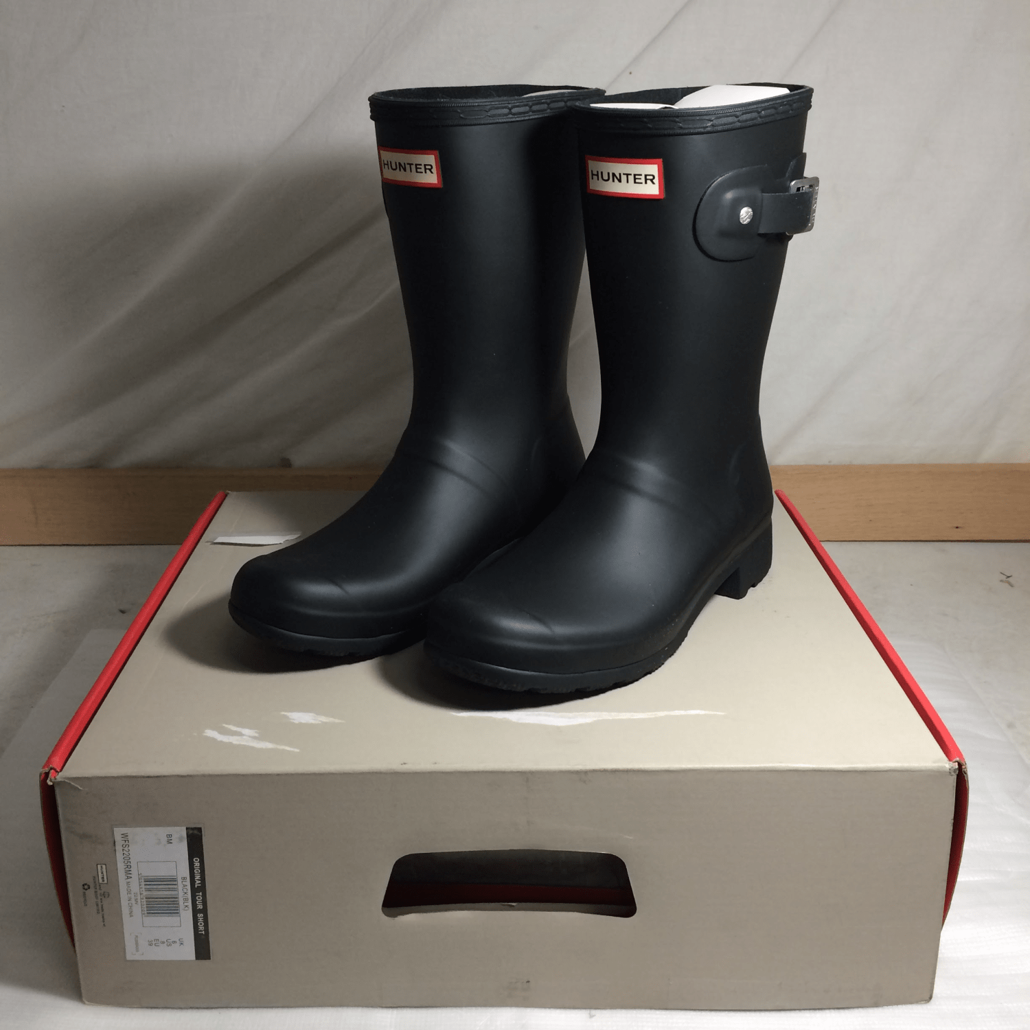 Like New / Open Box Hunter Original Tour Short Women's Casual Boots, Black,  W10