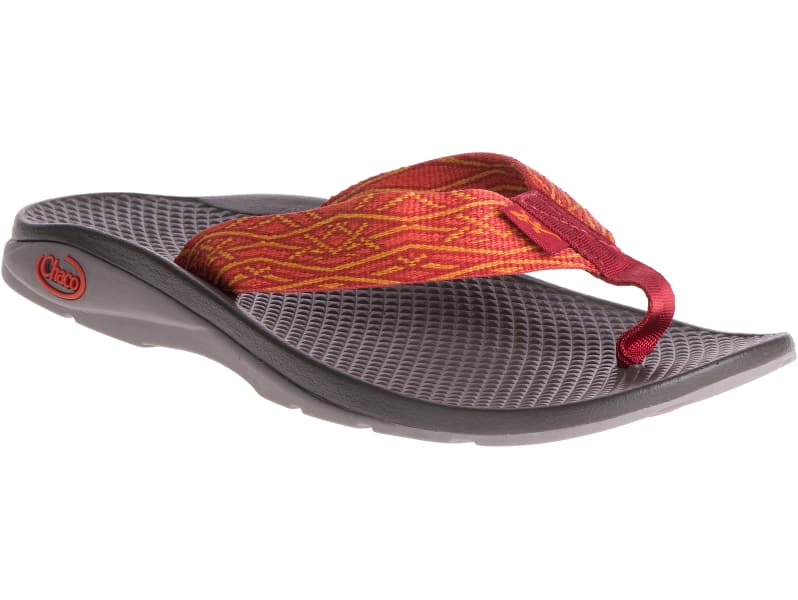 women's chaco flip flops size 7