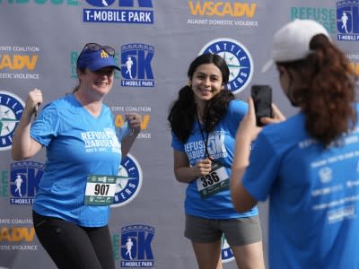 Kyle Seager from the Seattle Mariners on #RefusetoAbuse5k