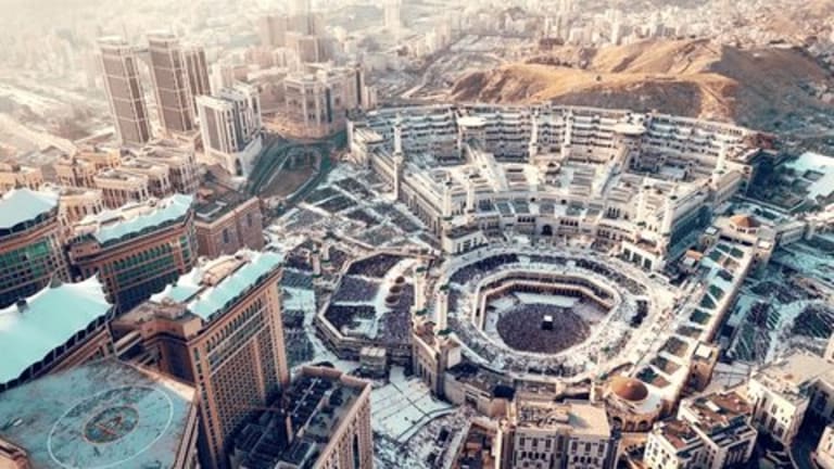 Green Apple — Weekly Umrah (Every Wednesday from Sharjah, Dubai & Abu Dhabi) — 9D/8N Saudi Arabia Tour Package by Green Apple Travel