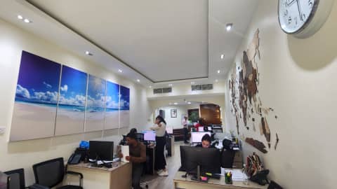 شركة التفاح الأخضر للسفر والسياحة في بر دبي - Image 1