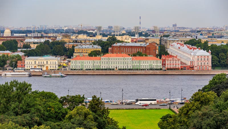 National Day Deluxe Package - Moscow & Saint Petersburg