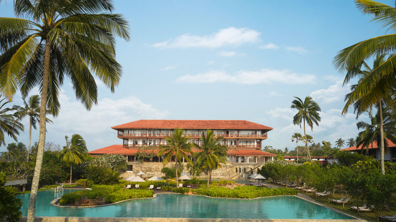 Day 1 - Sri Lanka 4-Night Deluxe Family Package Itinerary