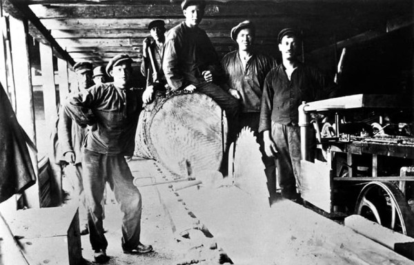 Vintage Black and White Photo of Kahrs Production Workers