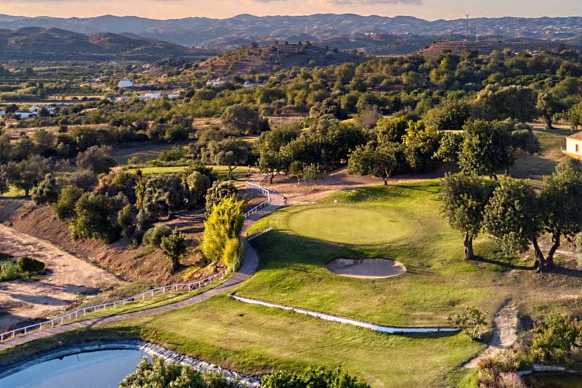 Benamor Golf cover image