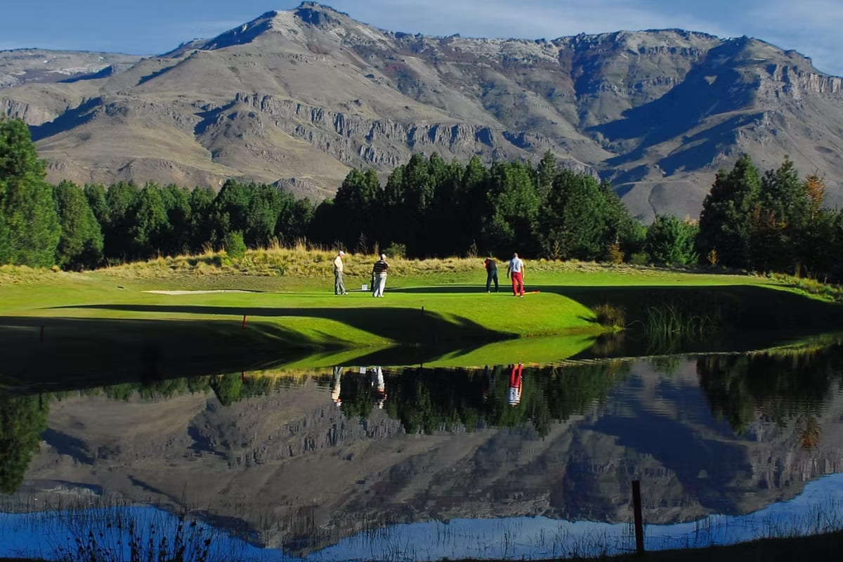 Chapelco Golf cover image