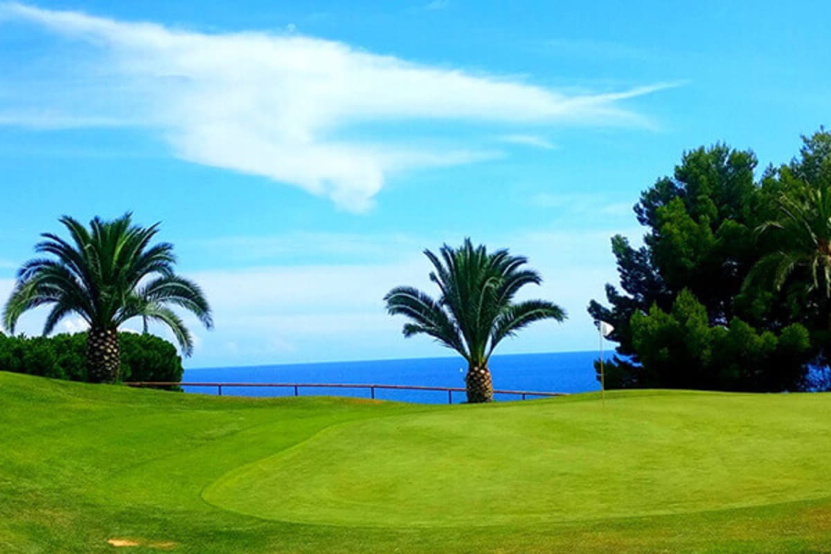 Club de Golf Llavaneras cover image