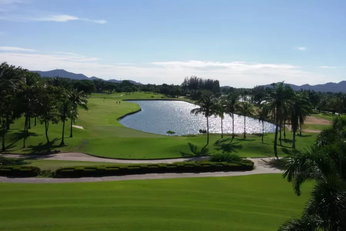 Khao Kheow Country Club C/A cover image