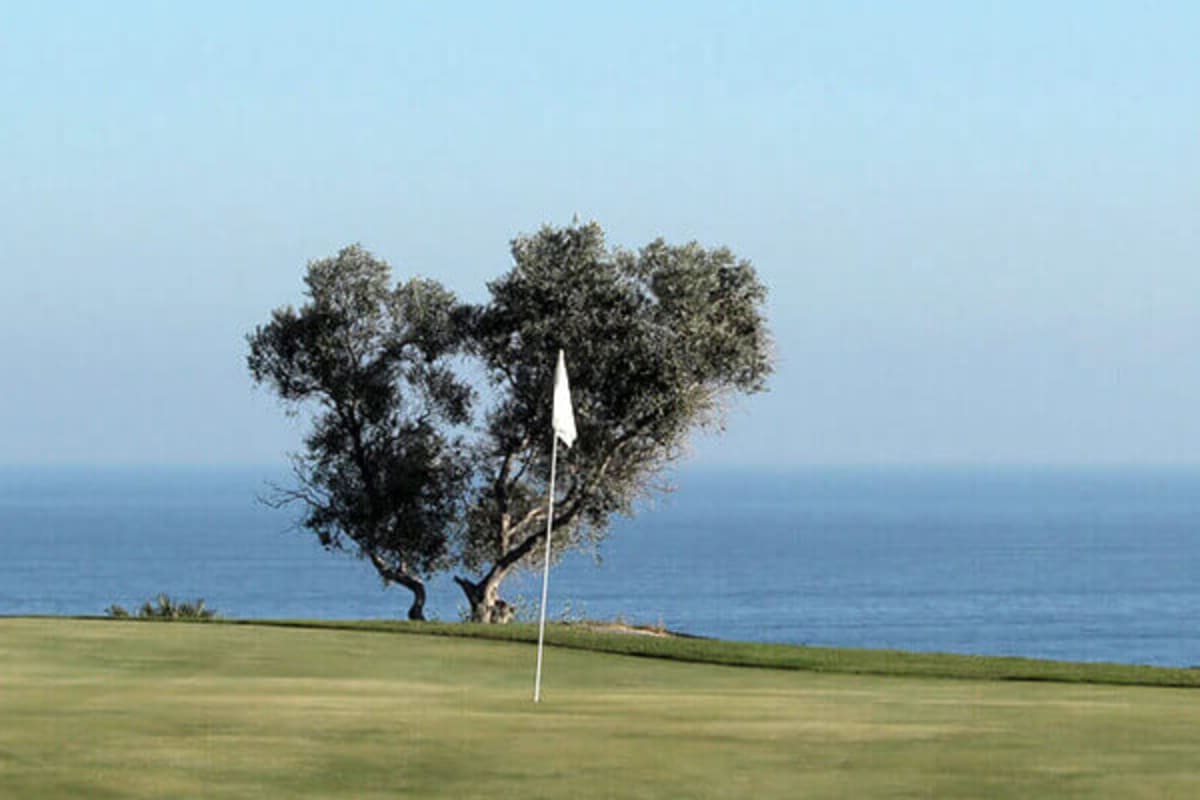 La Duquesa Golf & Country Club cover image