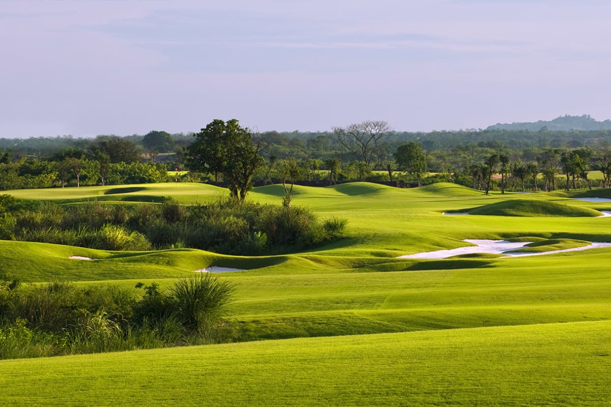 Mission Hills Golf Club - Haikou - The Vintage cover image