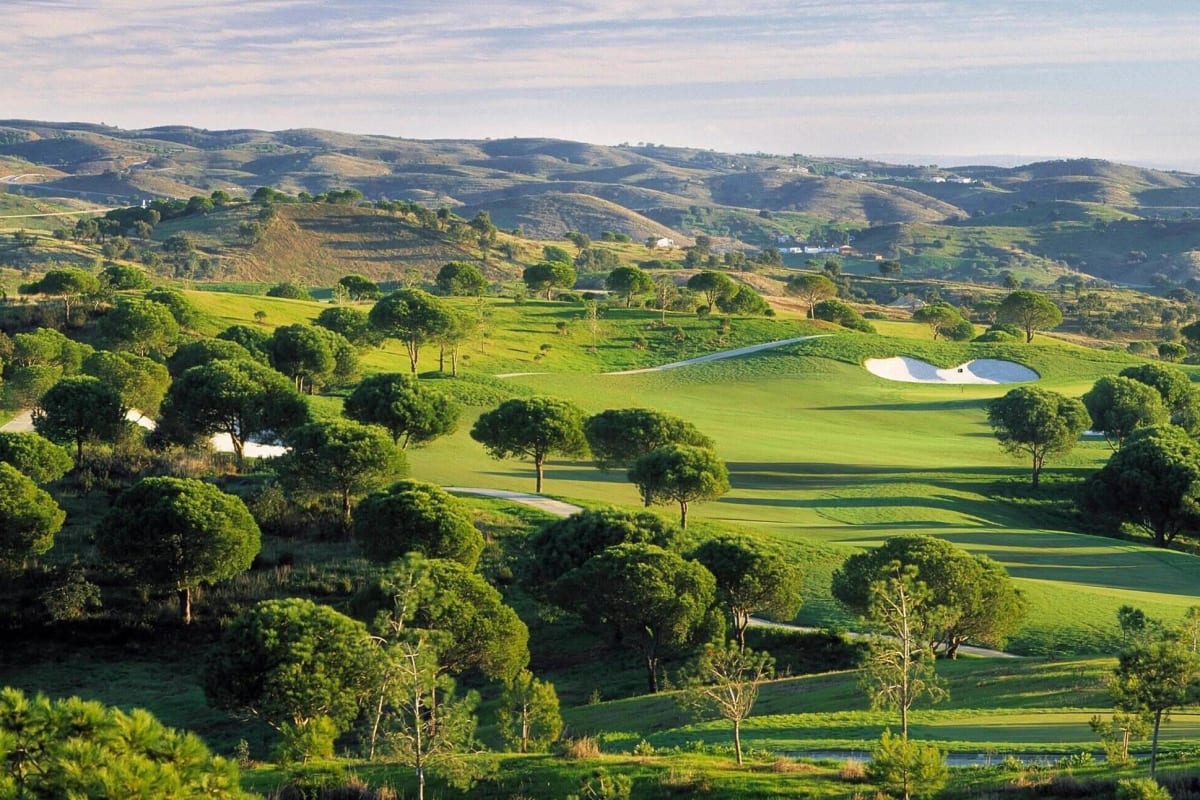 Monte Rei Golf & Country Club  cover image