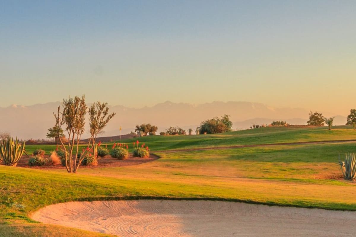 Samanah Country Club cover image