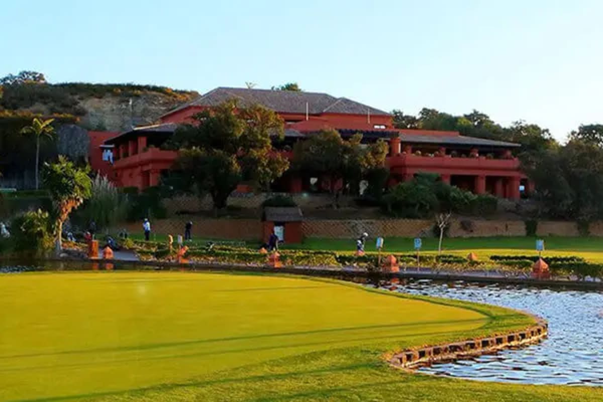 Santa Clara Golf Marbella cover image