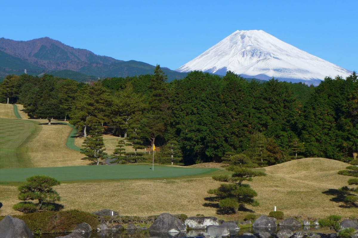 Tomei Country Club cover image