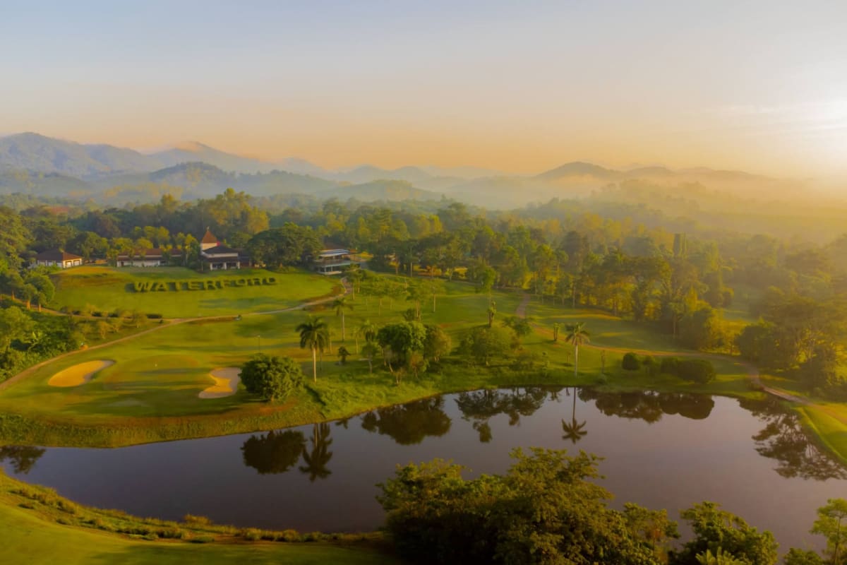 Waterford Valley Golf Club cover image