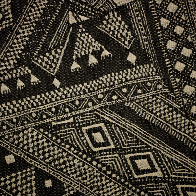 S1649 Onyx Fabric: S13, BLACK AND BEIGE GEOMETRIC, GEOMETRIC PRINT, BLACK GEOMETRIC PRINT, BORDEAUX, ANNA ELISABETH
