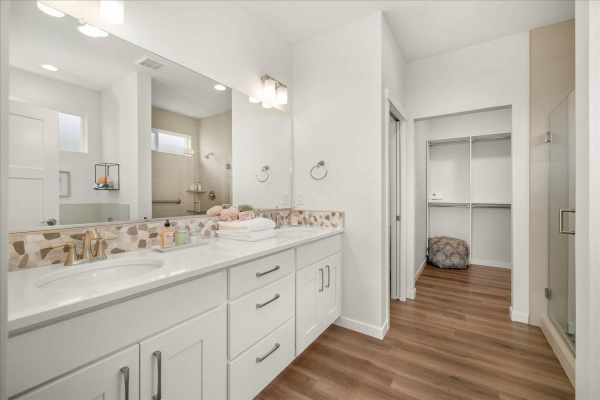 Hampton Master Bathroom.jpg