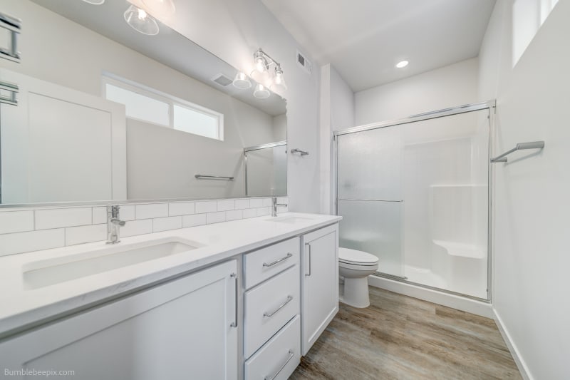 24 - Victoria - TRU 2686 N Allenby Lane - Master Bath.jpg