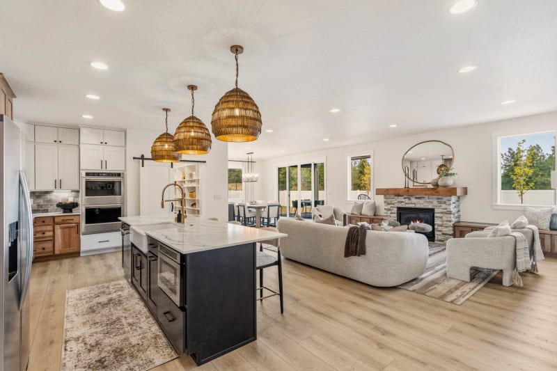 12293 N VALENCIA AVE - Web Ready-33.jpg