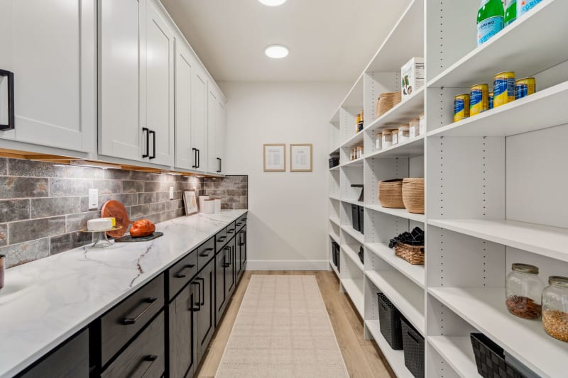 12293 N VALENCIA AVE - Web Ready-25.jpg