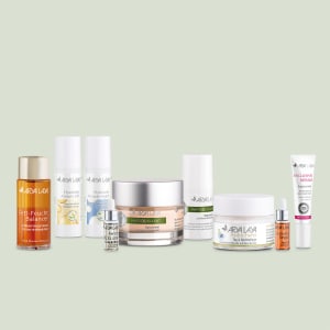 Gesichtspflege-Serien von ARYA LAYA nebeneinander, darunter Fett-Feucht Balancer, PhytoXcellent und Exclusive Repair