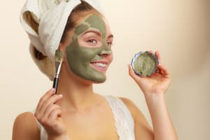 Heilerde Maske