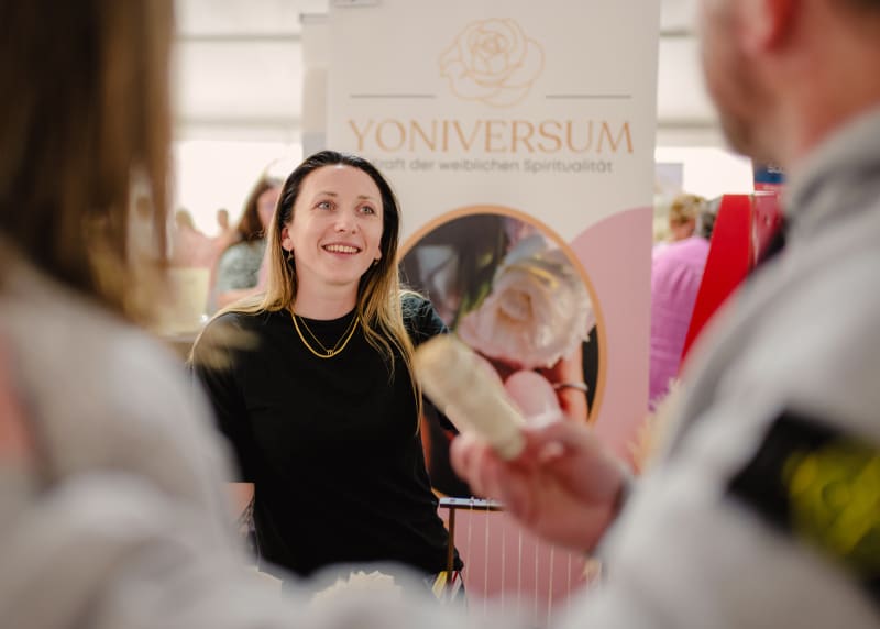 Yoniversum auf der Lebensfreude Messe