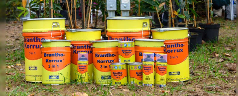 Brantho-Korrux „3 in 1“ in Gebinden verschiedener Größen und als Komfortdose | © BRANTH-CHEMIE