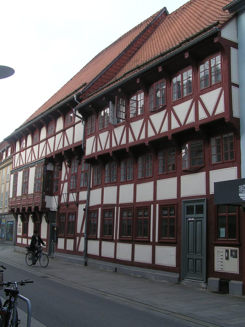 Denkmalgerechte Fachwerkrestaurierung an einem mittelalterlichen Stadtgebäude | © Lisa Witte & Sohn oHG