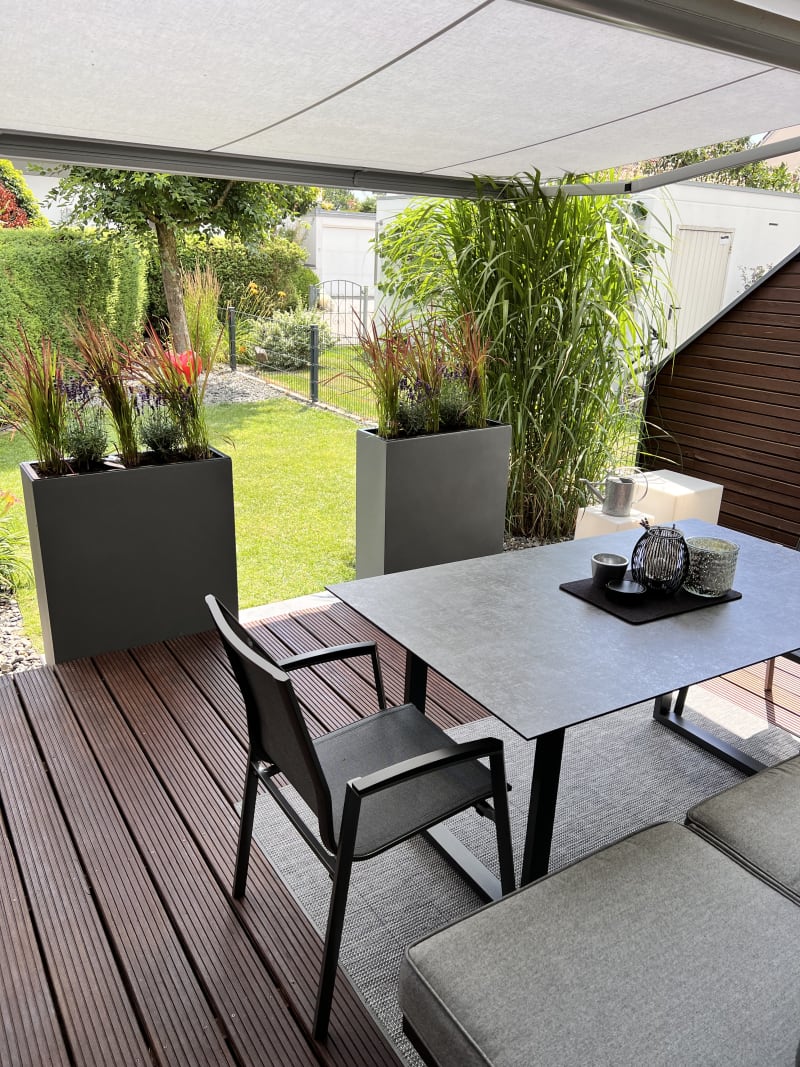 Pflanzgefäße und Raumtreffer im Garten | © Pflanzwerk.de