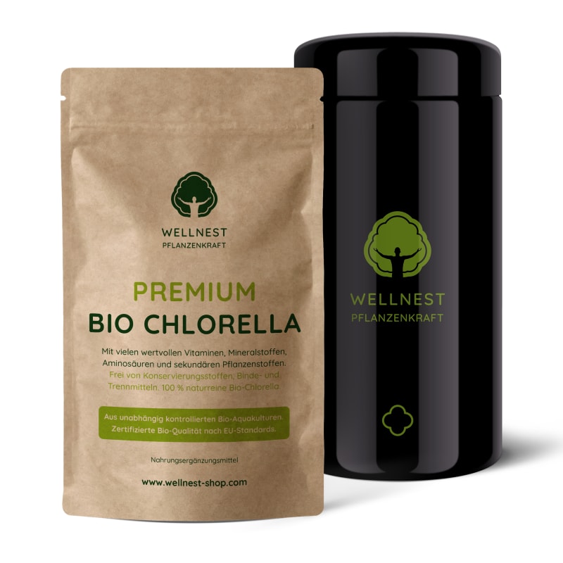 Bio Algen im nachhaltigen Nachfüllpack und Violettglas zur optimalen Aufbewahrung | © Wellnest Pflanzenkraft