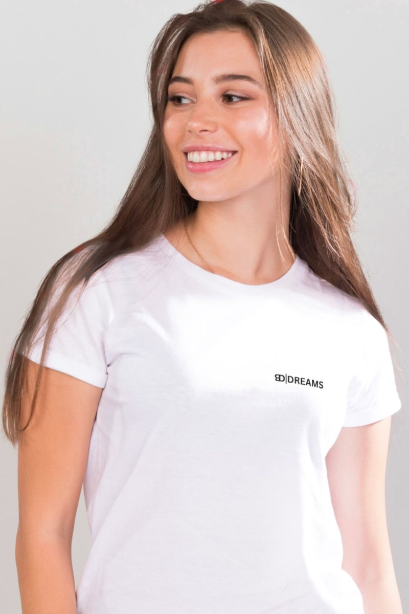 Basic Logo Tee White | © Basic Logo Tee White