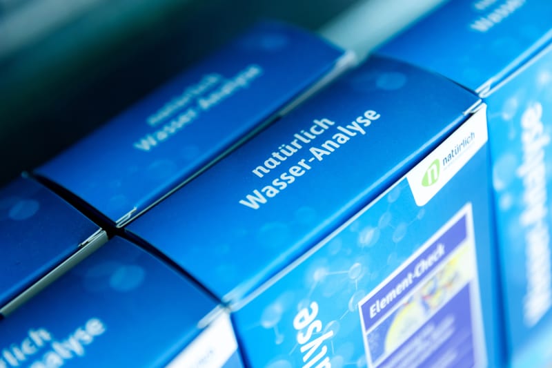 vorrätige Wasseranalysesets | © Nicole Schnittfincke