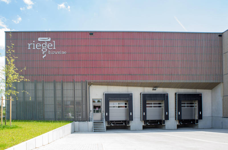 Zugang zu unserem Logistikzentrum | © Peter Riegel Weinimport GmbH