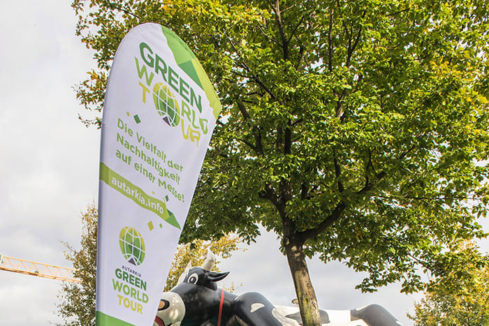 Green-World-Tour-Messe-4.jpg null