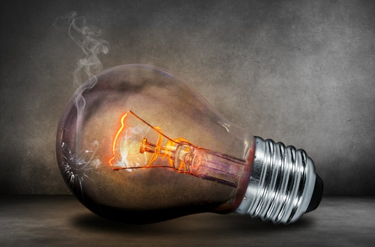 light-bulb-503881_1920.jpg Titelbild: Comfreak, Pixabay