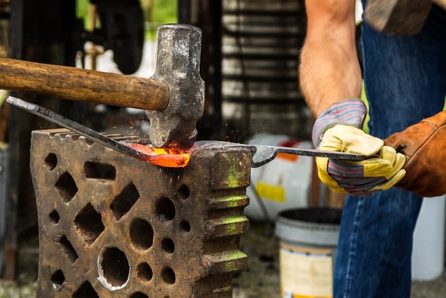 forge-gfa22761ac_640.jpg null