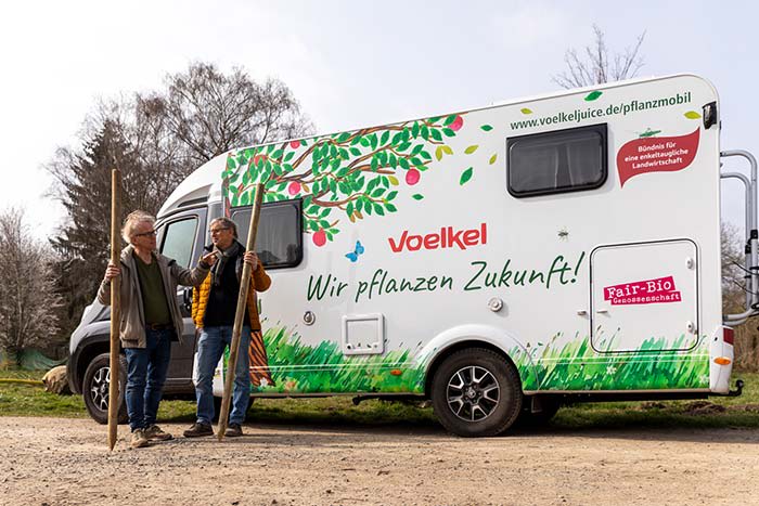 Das-Voelkel-Pflanzmobil.jpg null
