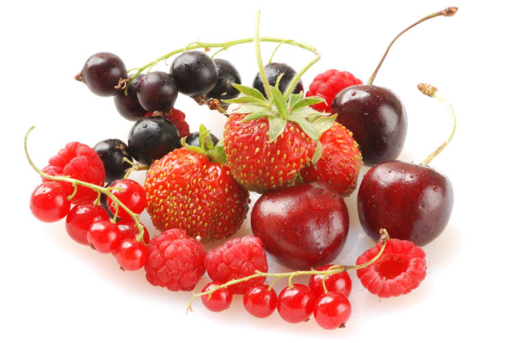 Beeren isoliert auf weißem Hintergrund null
