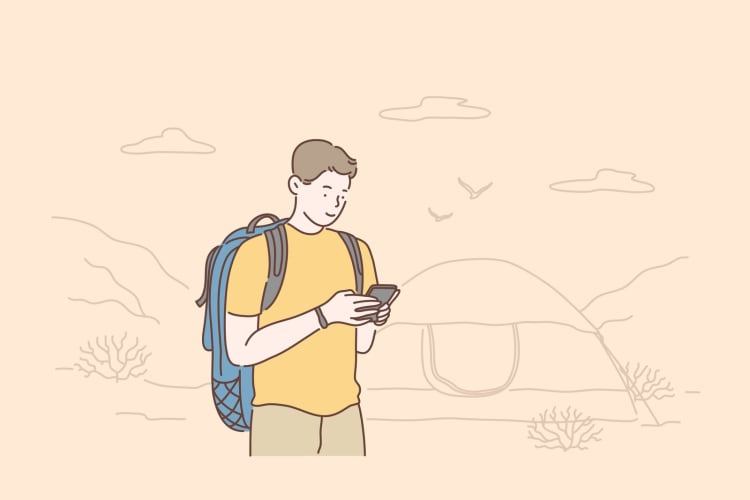 Reise-, Tourismus- oder Wochenendkonzept. Reisender nutzt Smartphone, schaut Videos, schreibt Blogbeiträge oder kommuniziert mit Freunden per Handy. Vektor-Design im Flat-Design.