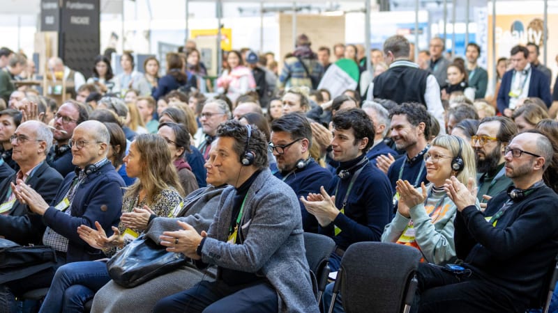 Besucher beim einem der Vorträge beim Klimafestival Berlin Marcus Jacobs
